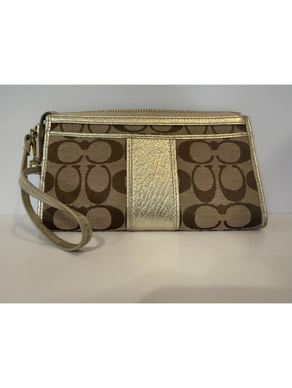 Title: Coach Signature C Wristlet Wallet Brown Tan Metallic Gold Zip Preowned - Picture 2 of 8